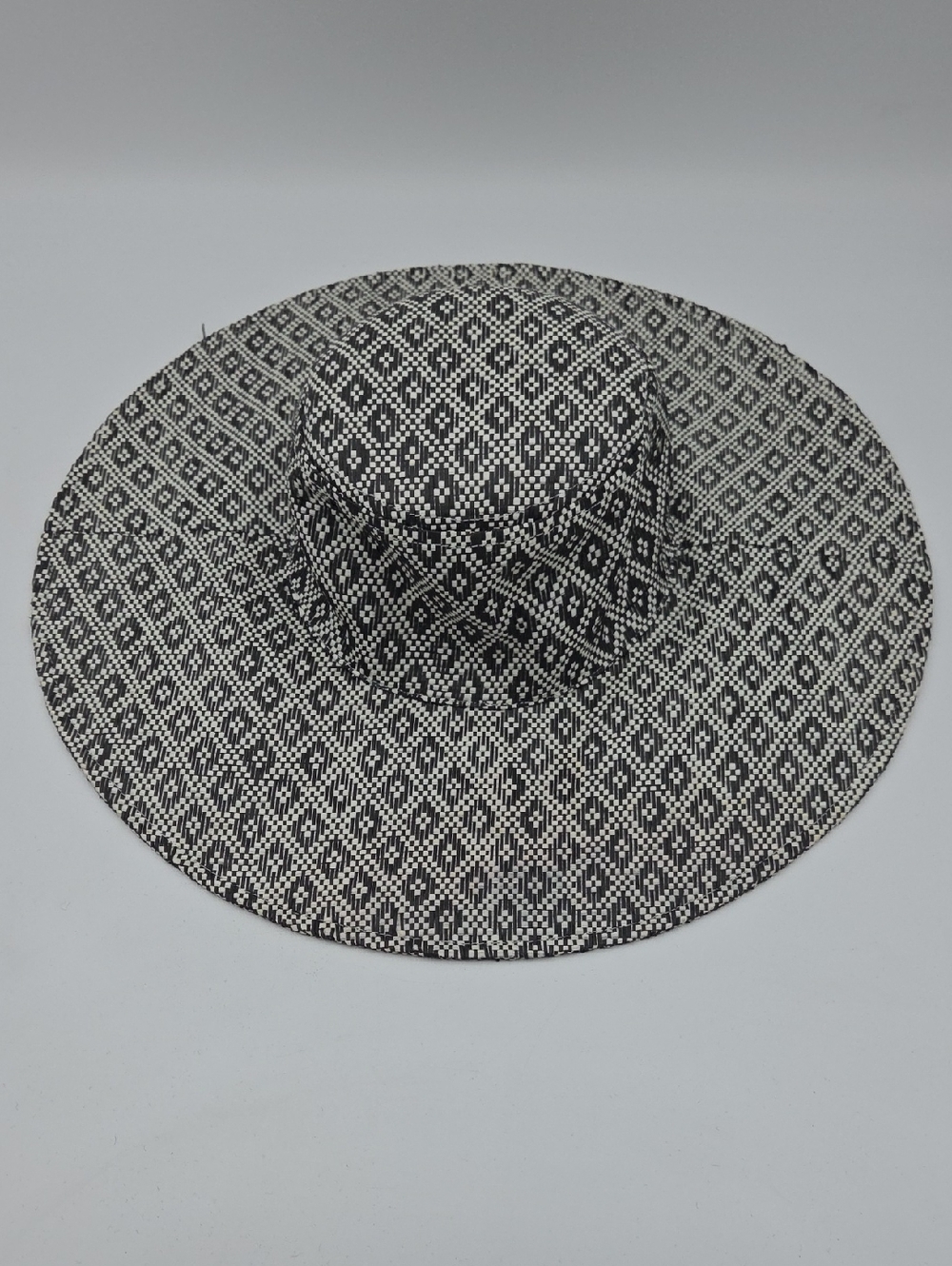 Old Navy Black & White Patterned Wide Brim Sun Hat